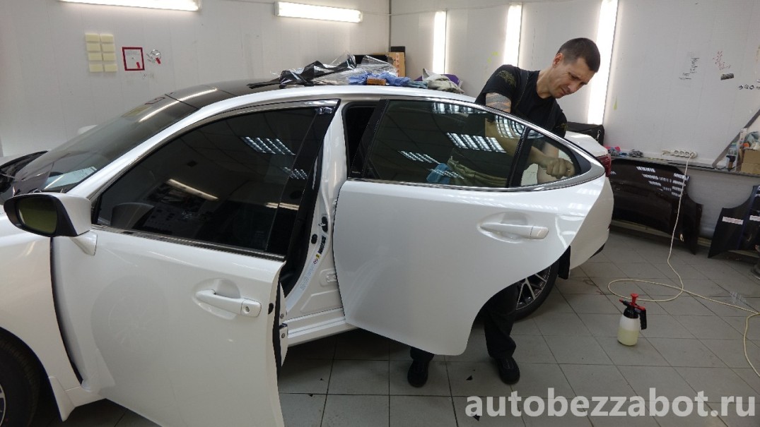 Антигравийная пленка на автомобиль