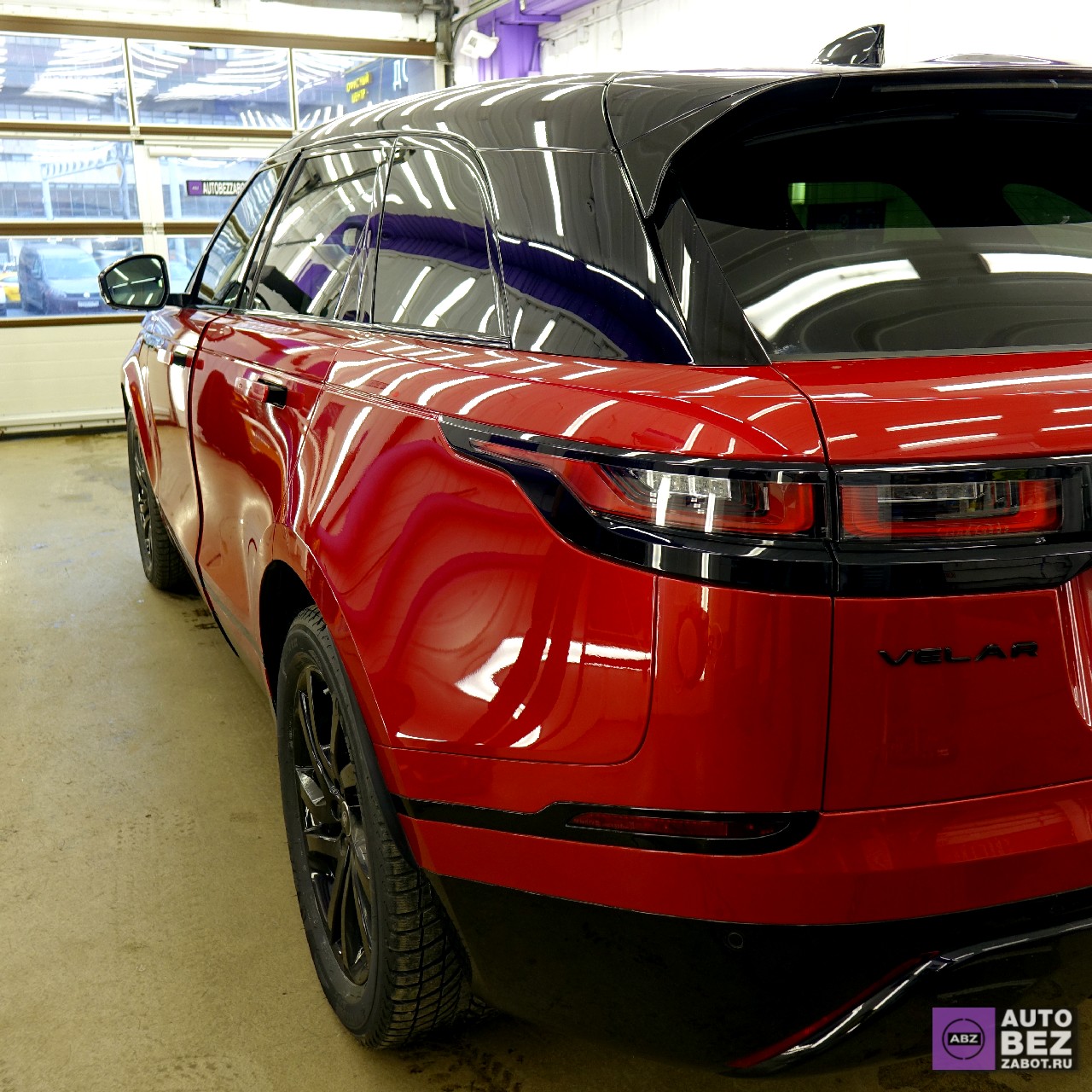 Фото защиты интерьера салона автомобиля Range Rover Velar