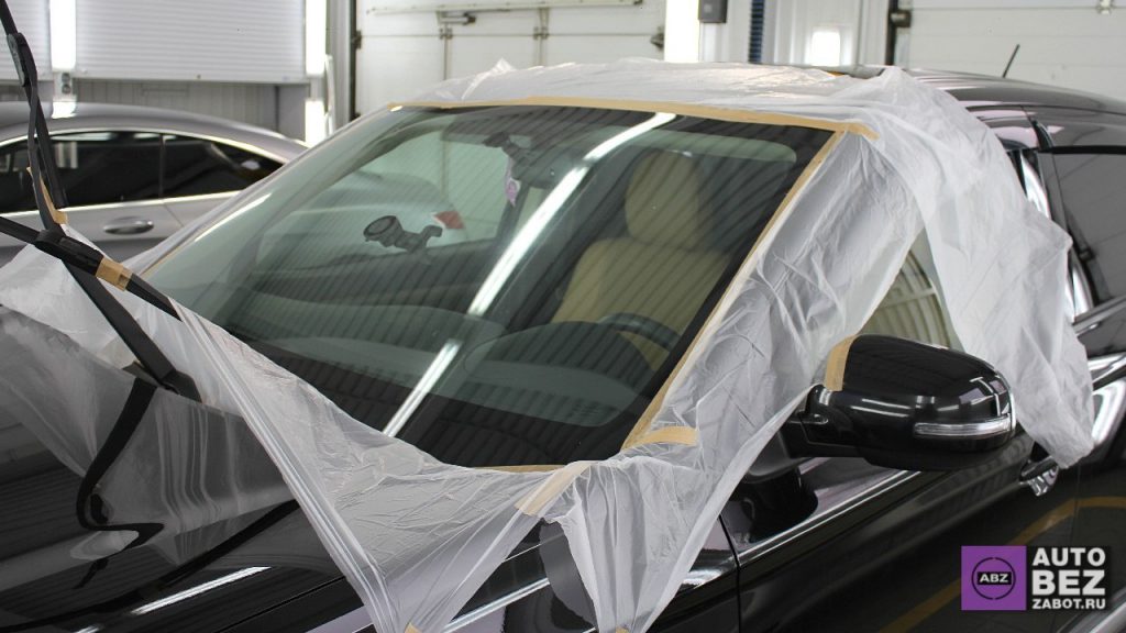 Как правильно полировать лобовое стекло автомобиля?