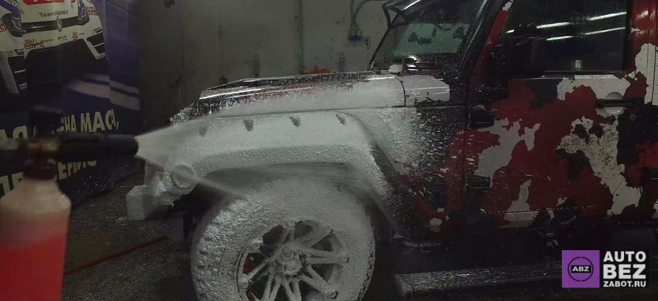 Фото оклейки виниловой пленкой автомобиля Jeep Wrangler