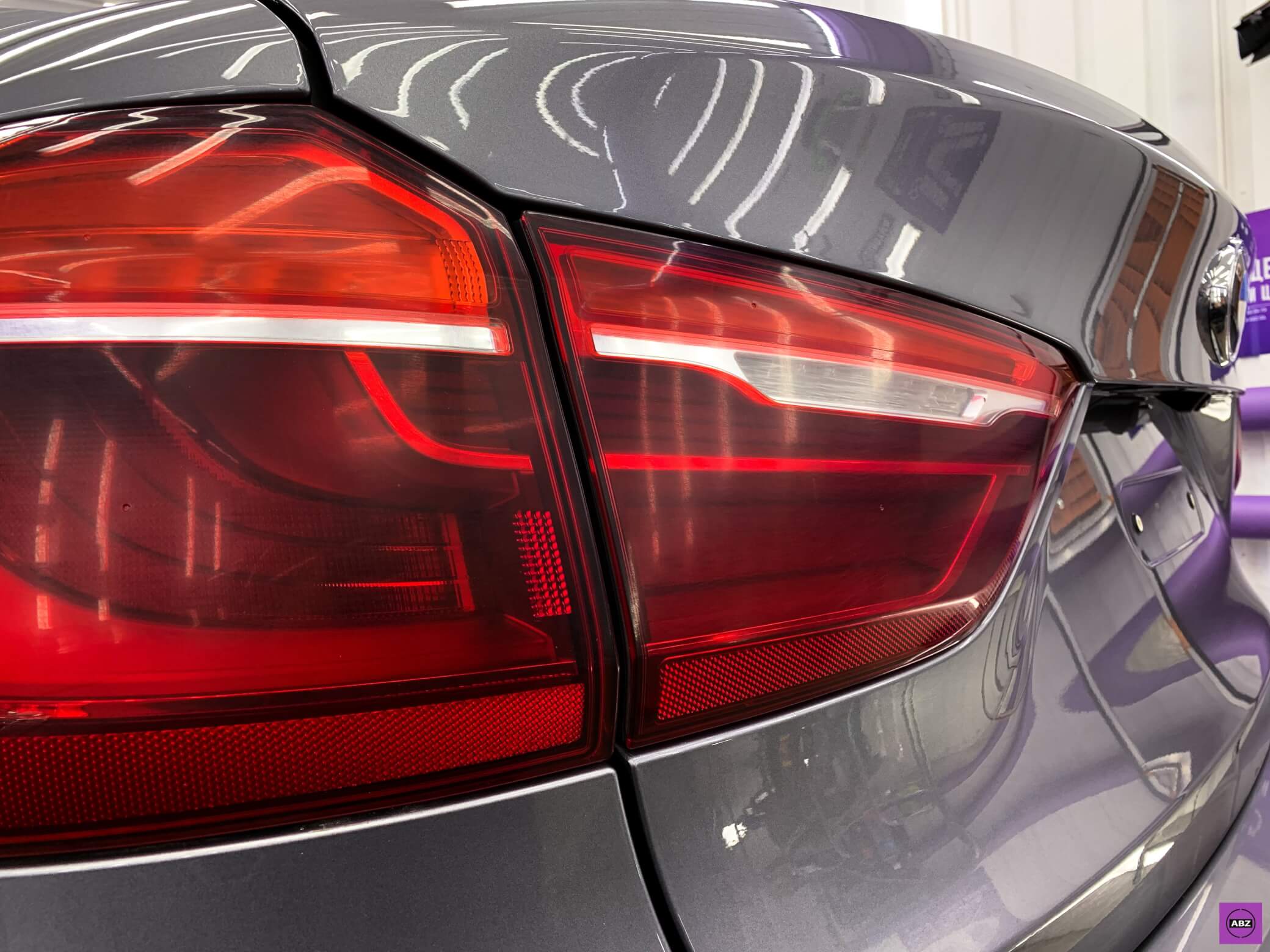 Фото Рецепт идеального блеска для BMW X6M — полировка и керамика