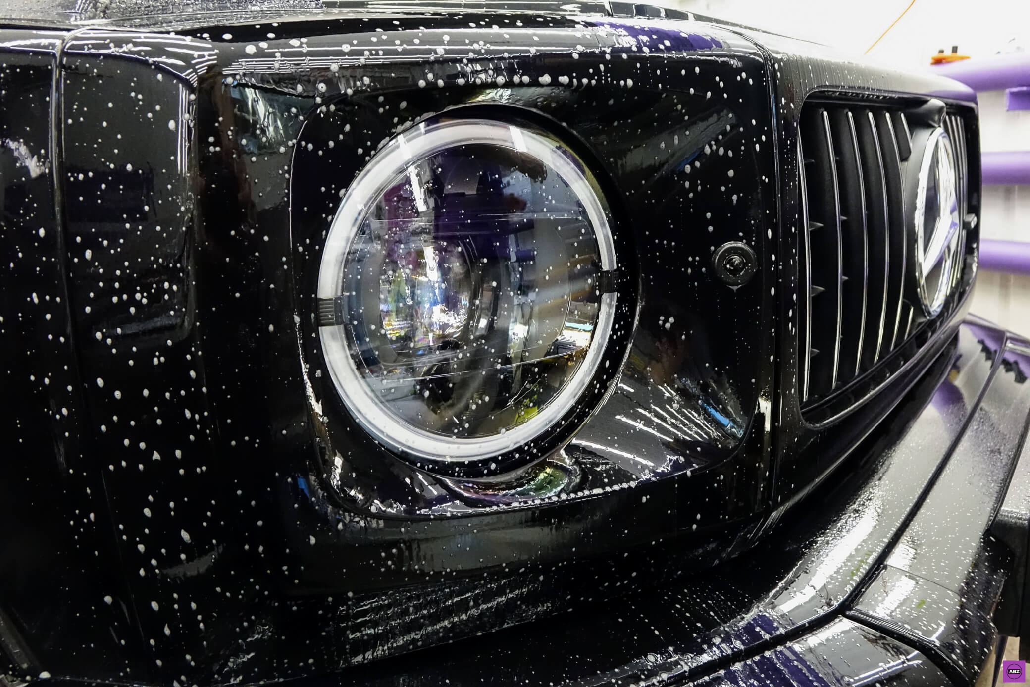 Фото Чёрный Mercedes-Benz G63 — как надо правильно защищать автомобили