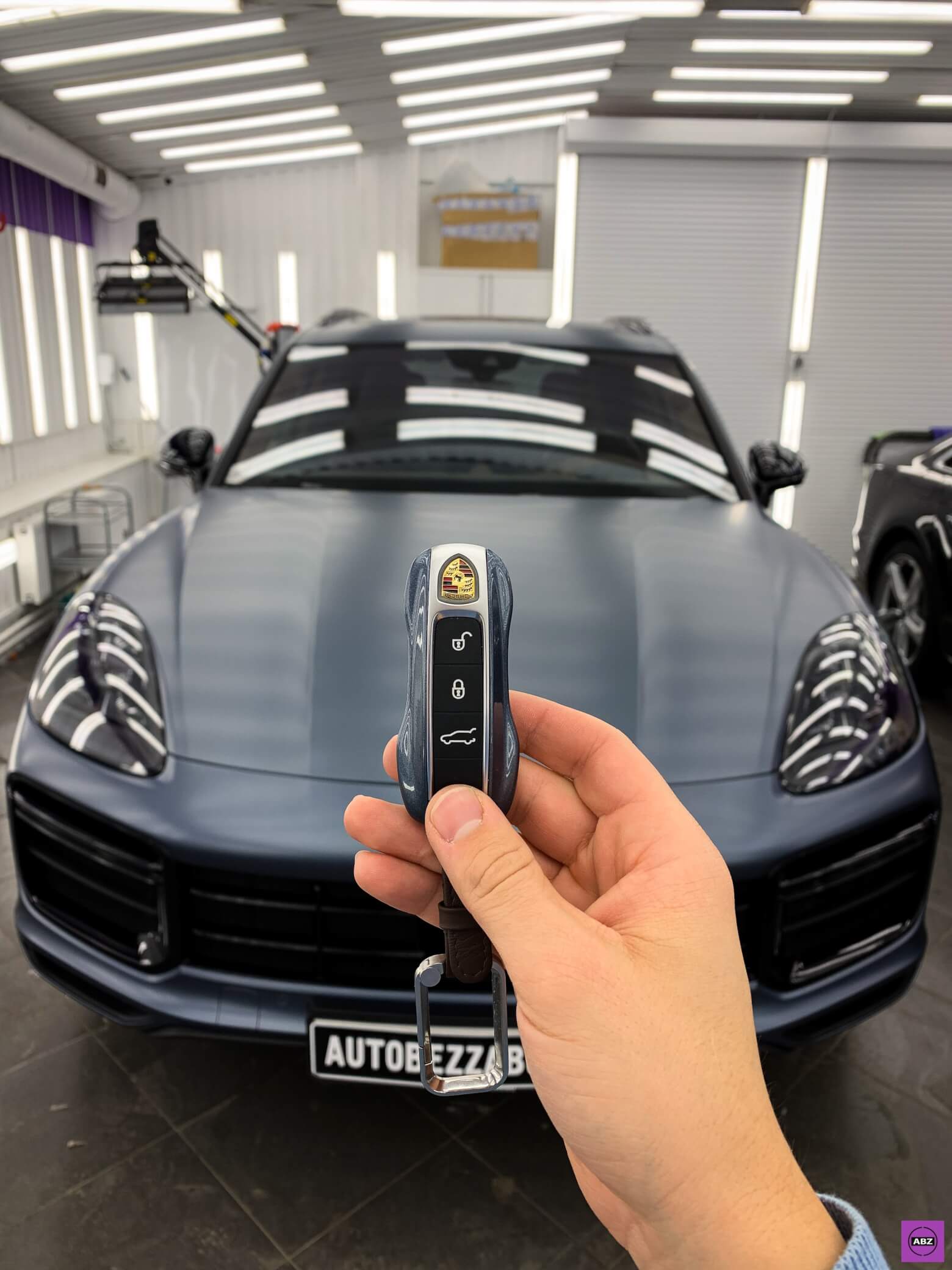 Фото Матовый или глянцевый полиуретан для Porsche Cayenne