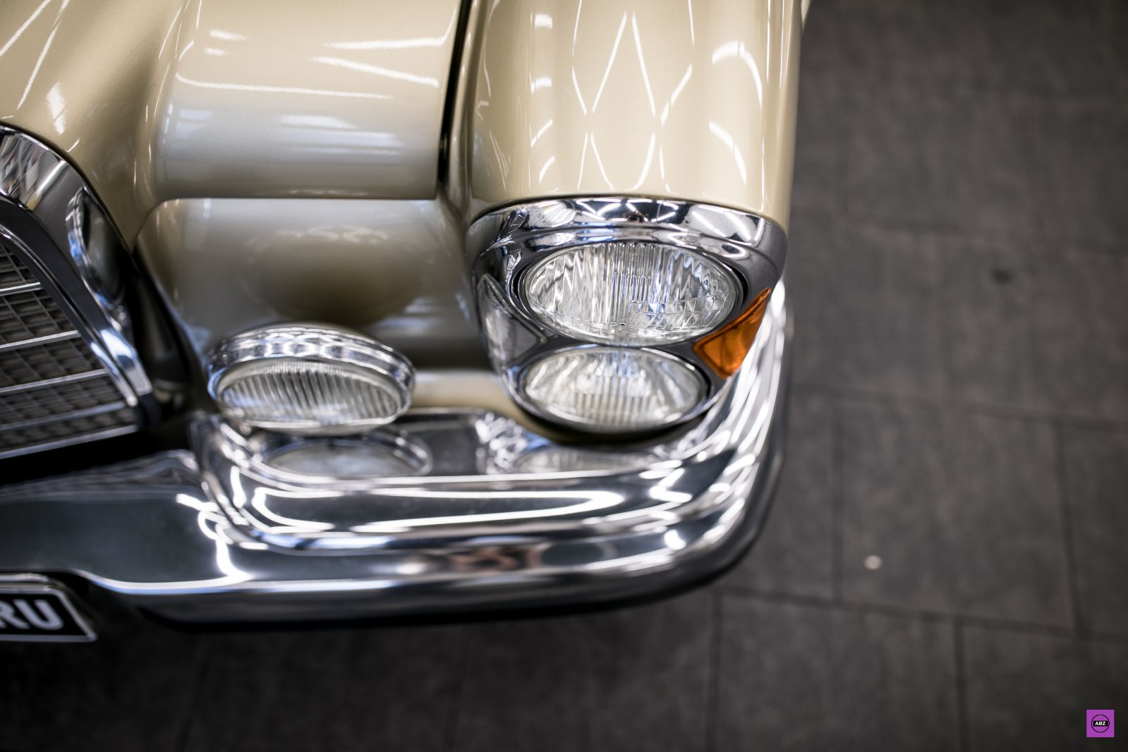 Фото Mercedes-Benz 280SE Coupe W111 нуждается в защите и заботе