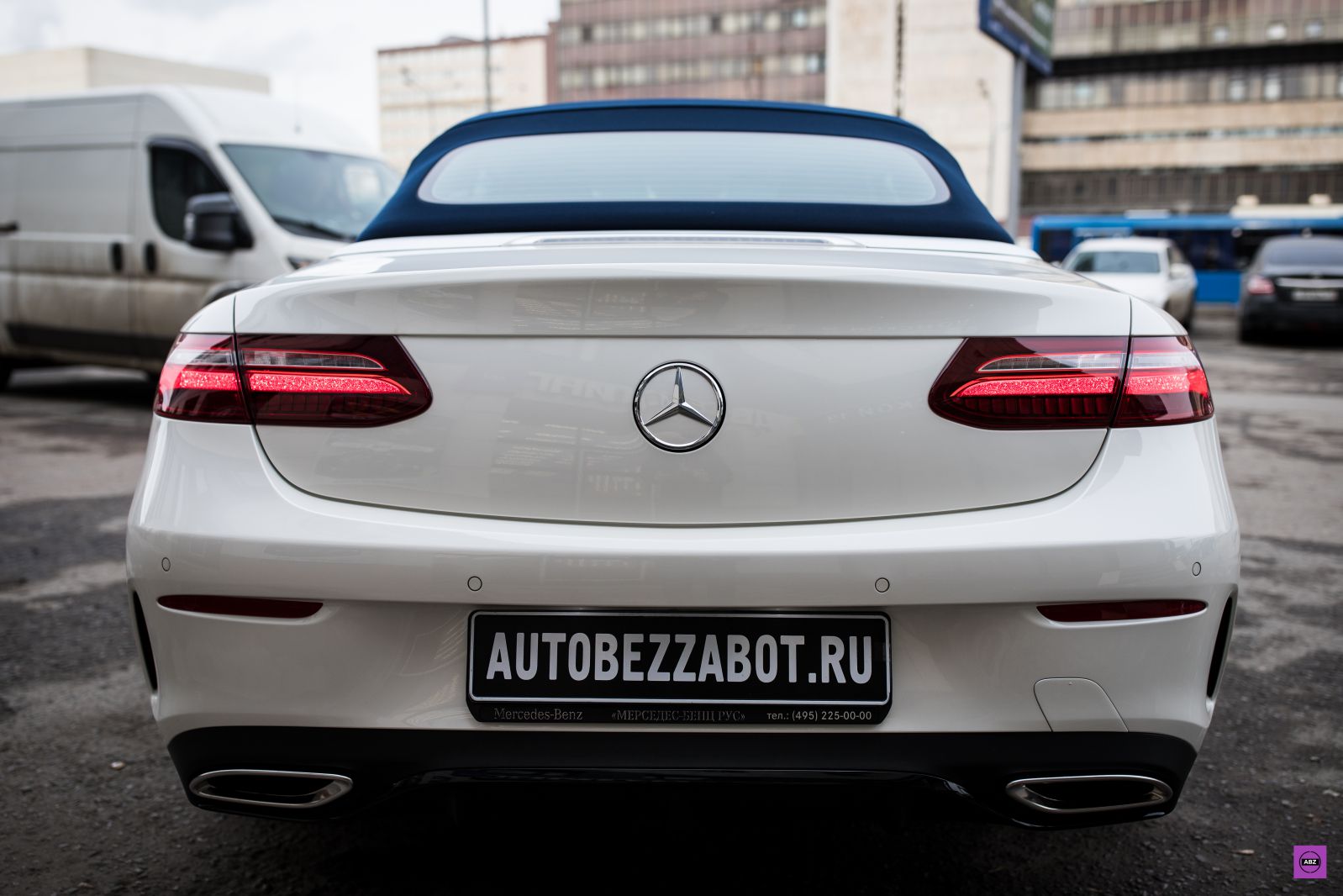 Фото Как защитить абсолютно белый Mercedes-Benz E Class кабриолет