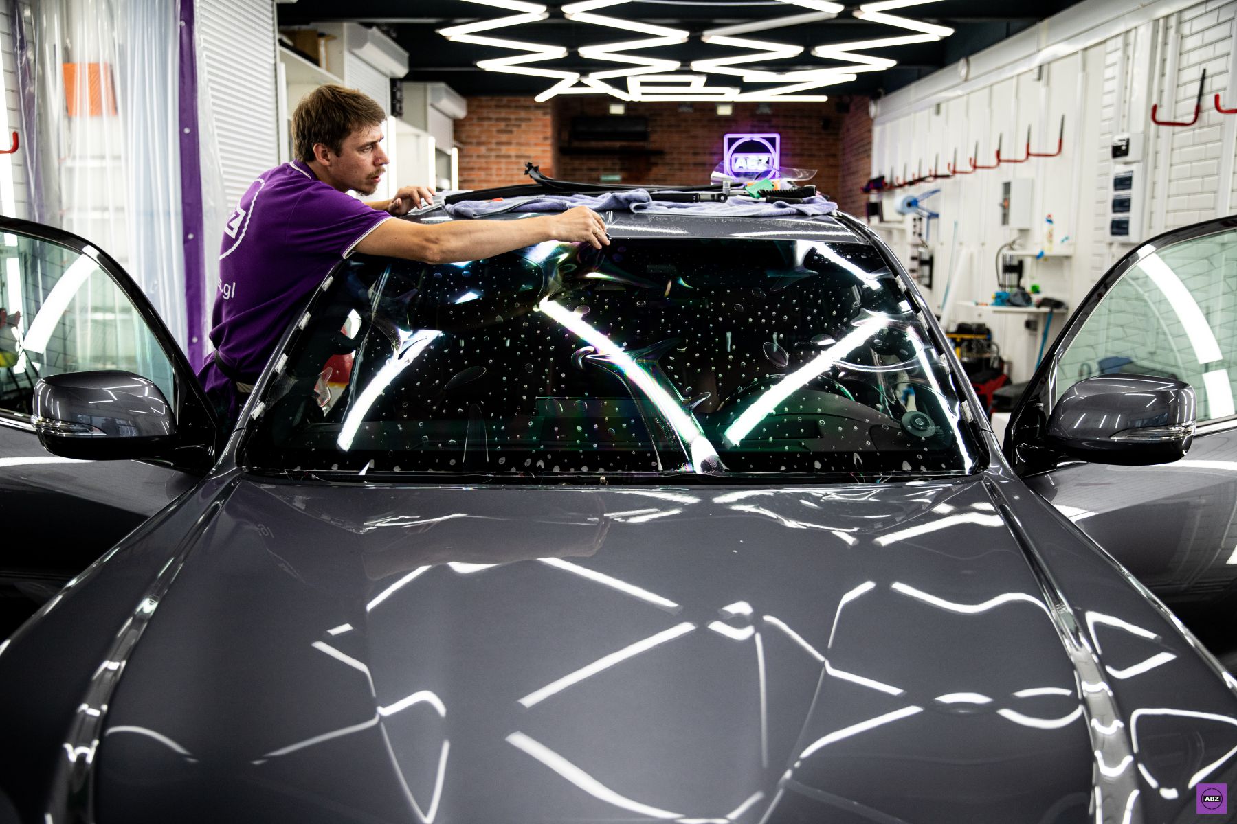 Фото бронирования стекол автомобиля exus LX 570