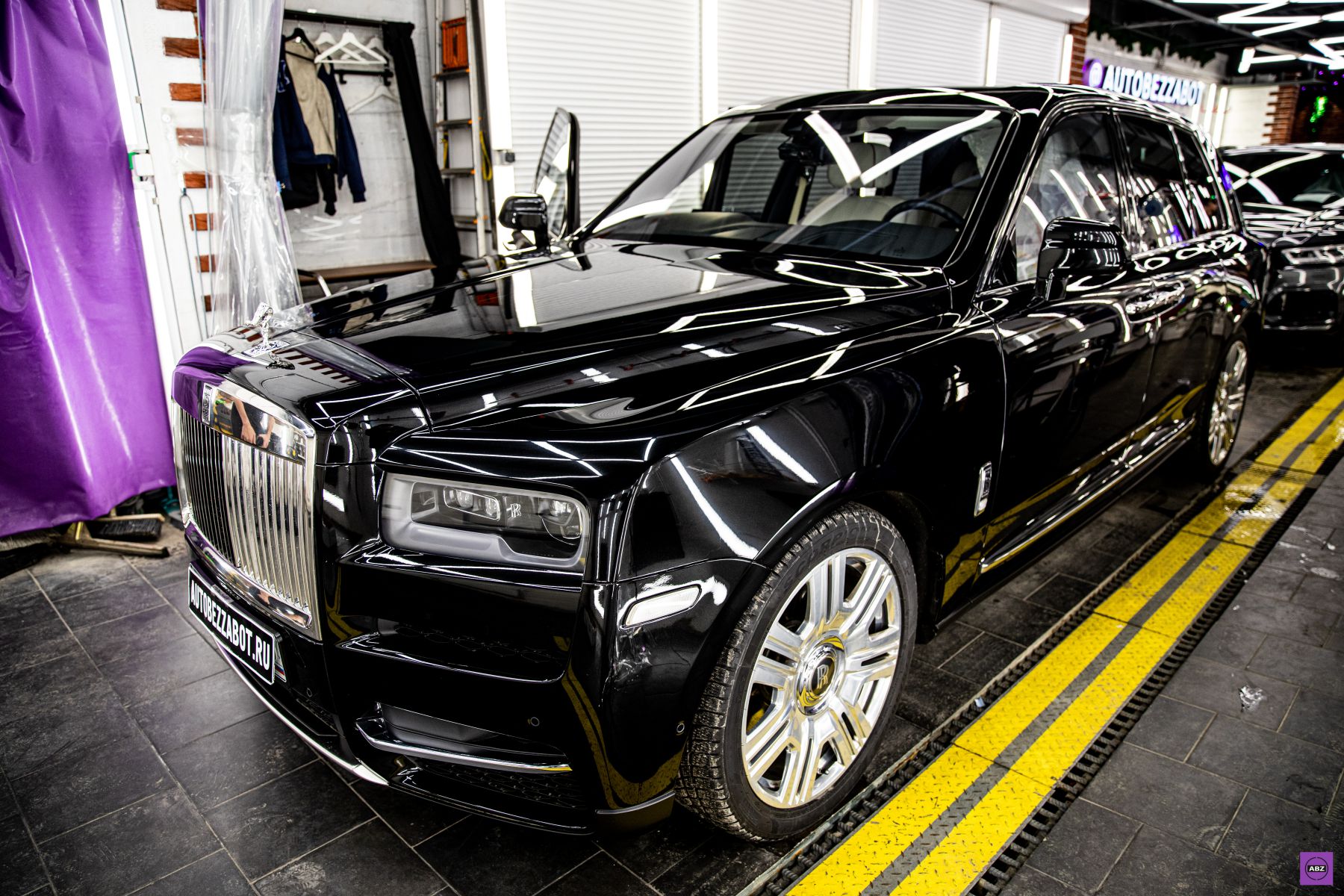 Фото бронирования стекол автомобиля Rolls-Royce Cullinan