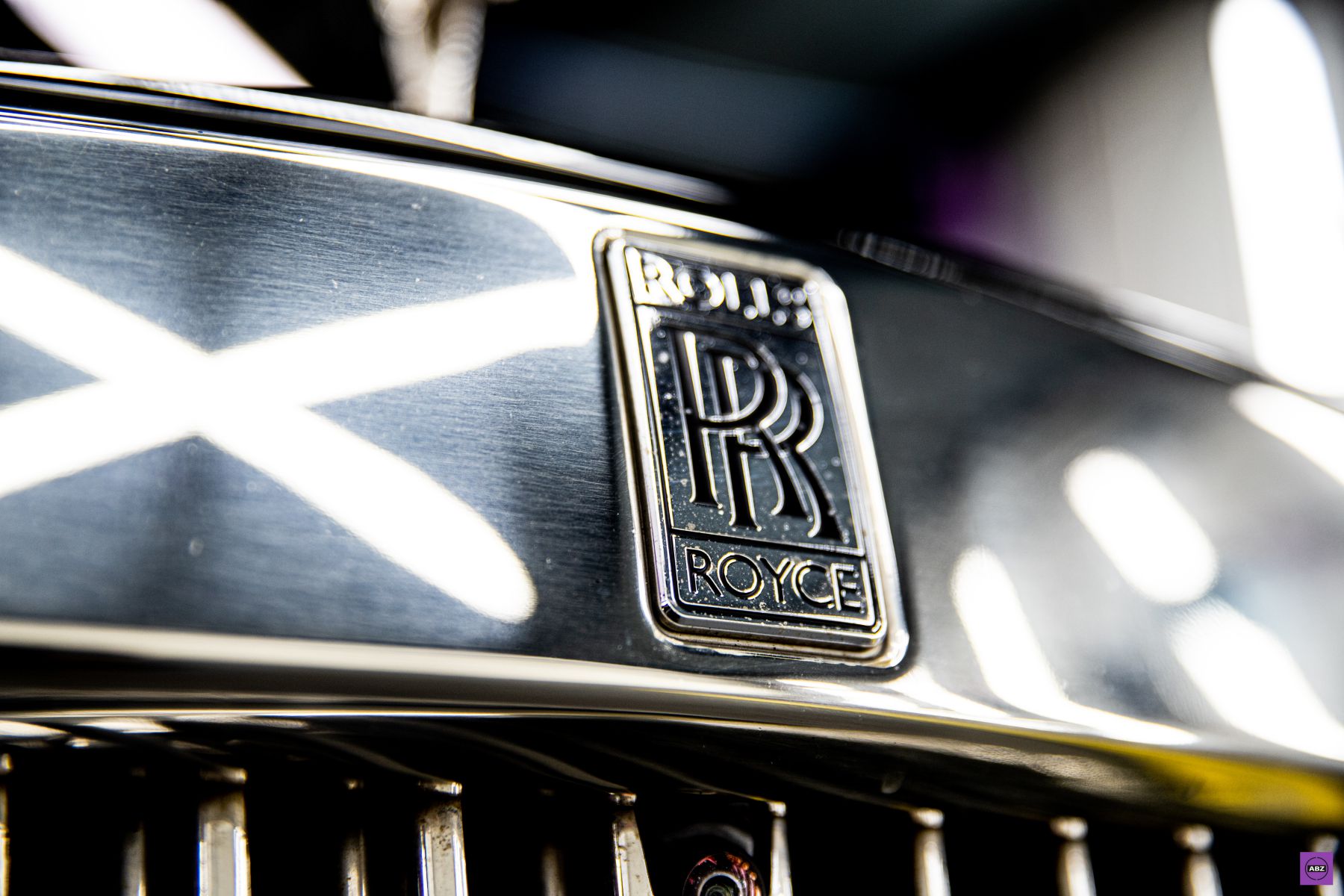 Фото Rolls Royce Cullinan — роскошь, нуждающаяся в надежной защите