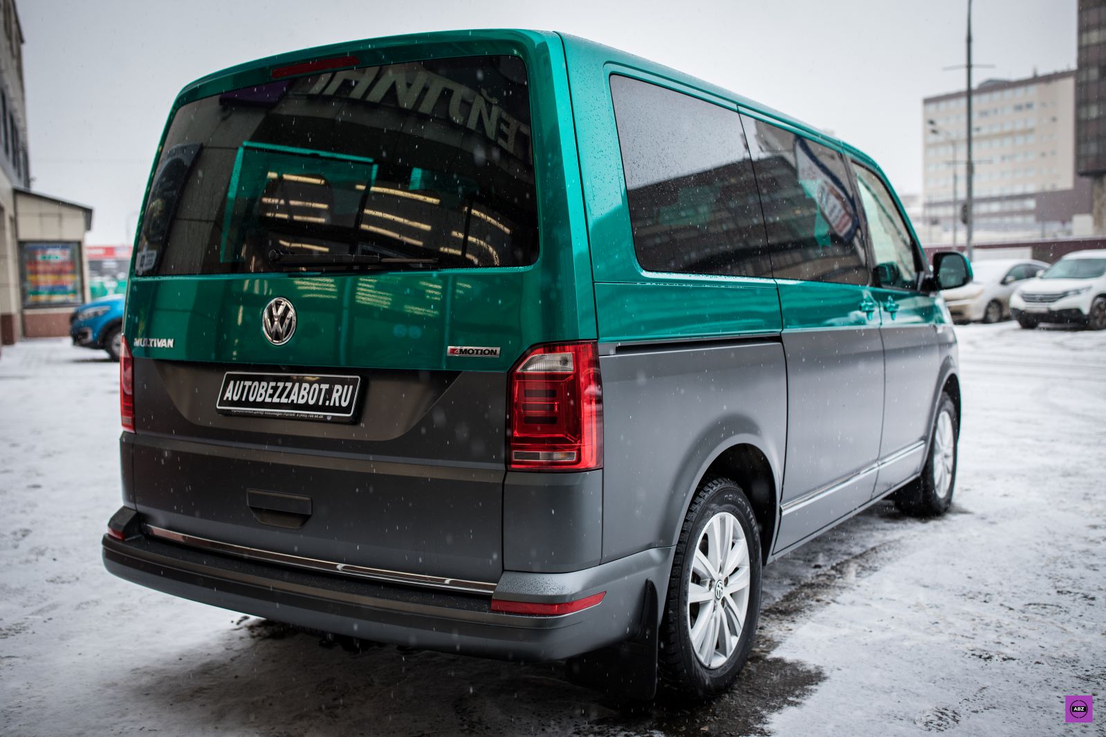 Фото Стильная комбинация винила и полиуретана для Volkswagen Multivan