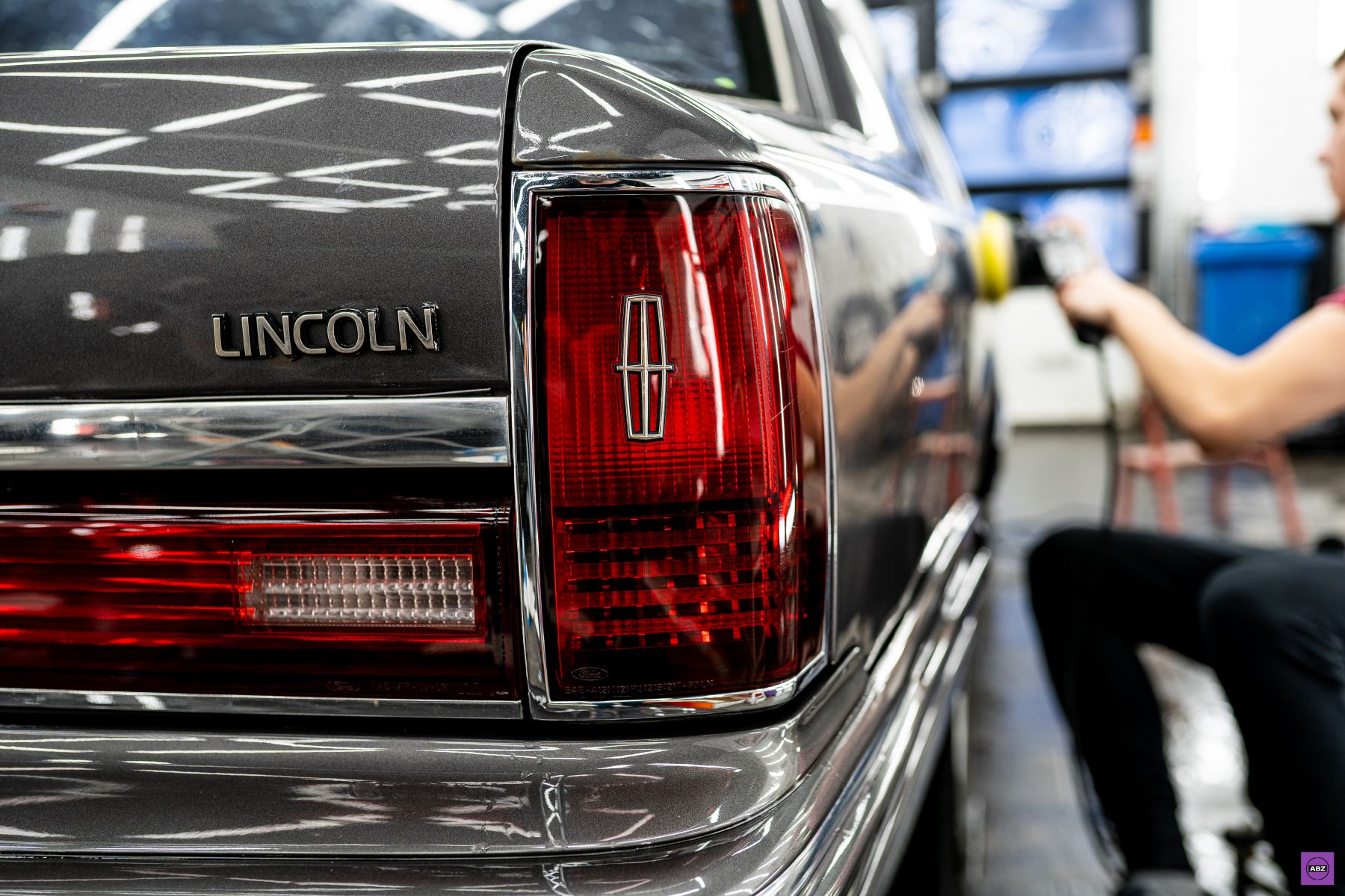 Фото Lincoln Town Car как можно и нужно защищать американскую классику
