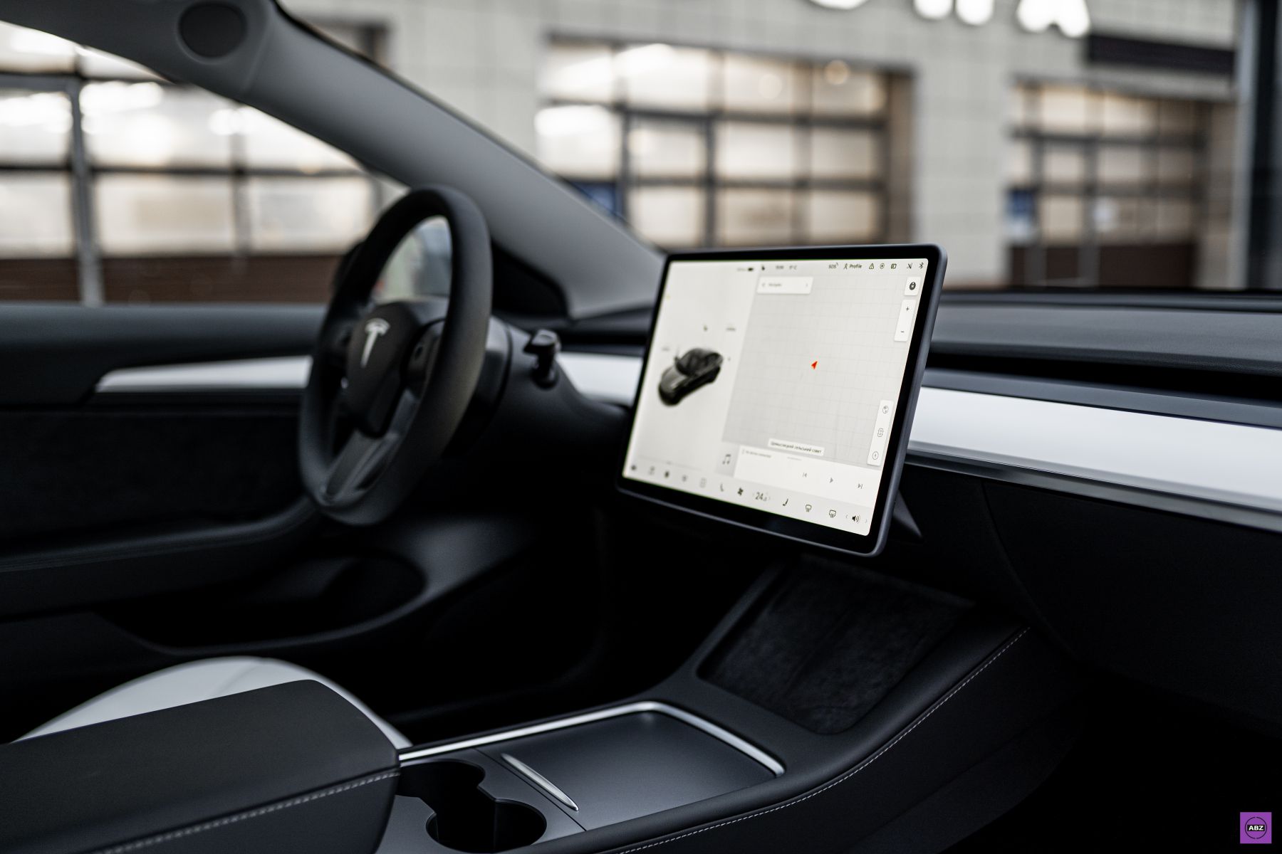 Фото Новая Tesla Model 3 под матовым полиуретаном