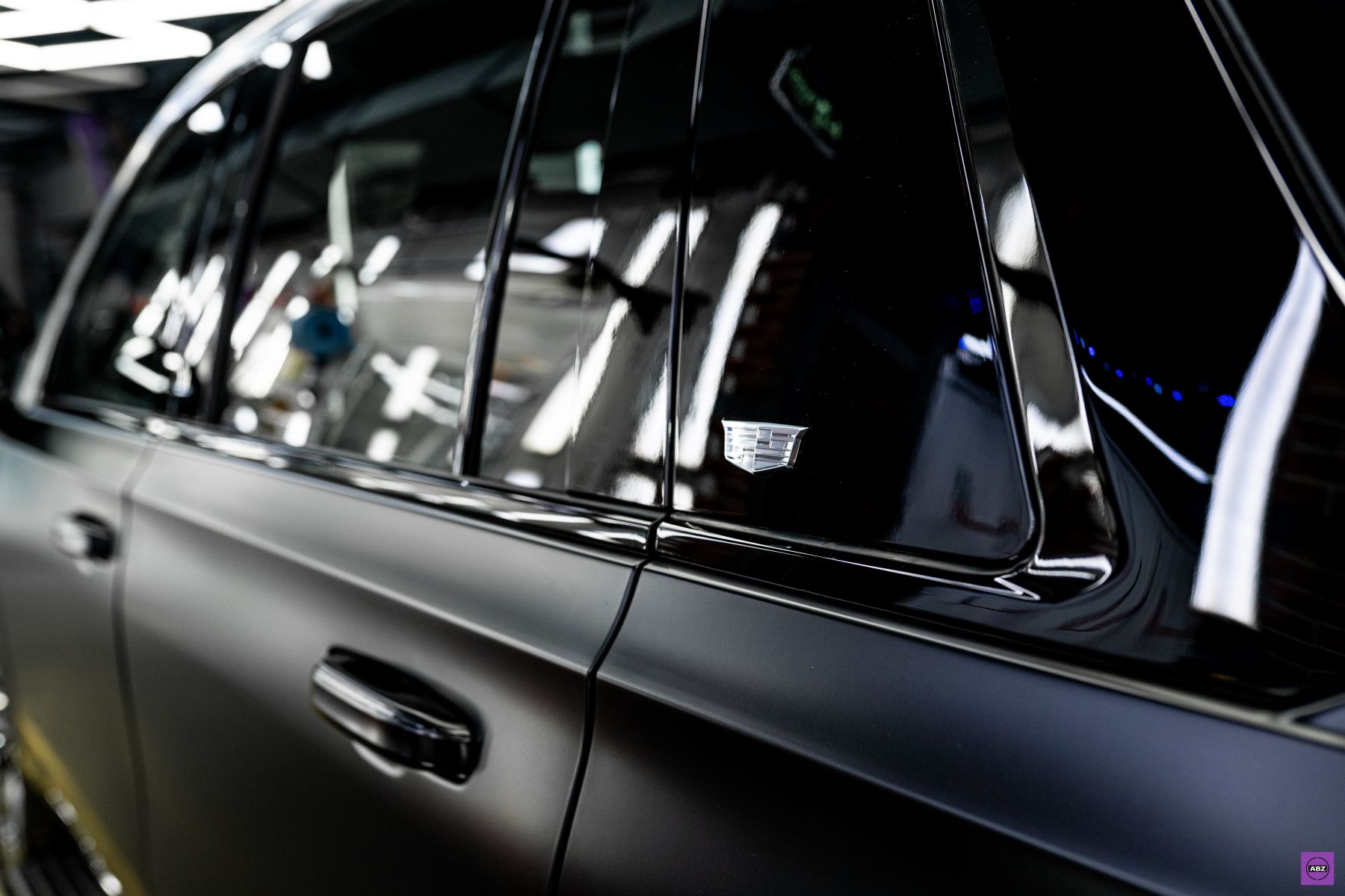 Фото Cadillac Escalade ESV почему матовый полиуретан лучше чем матовый ЛКП