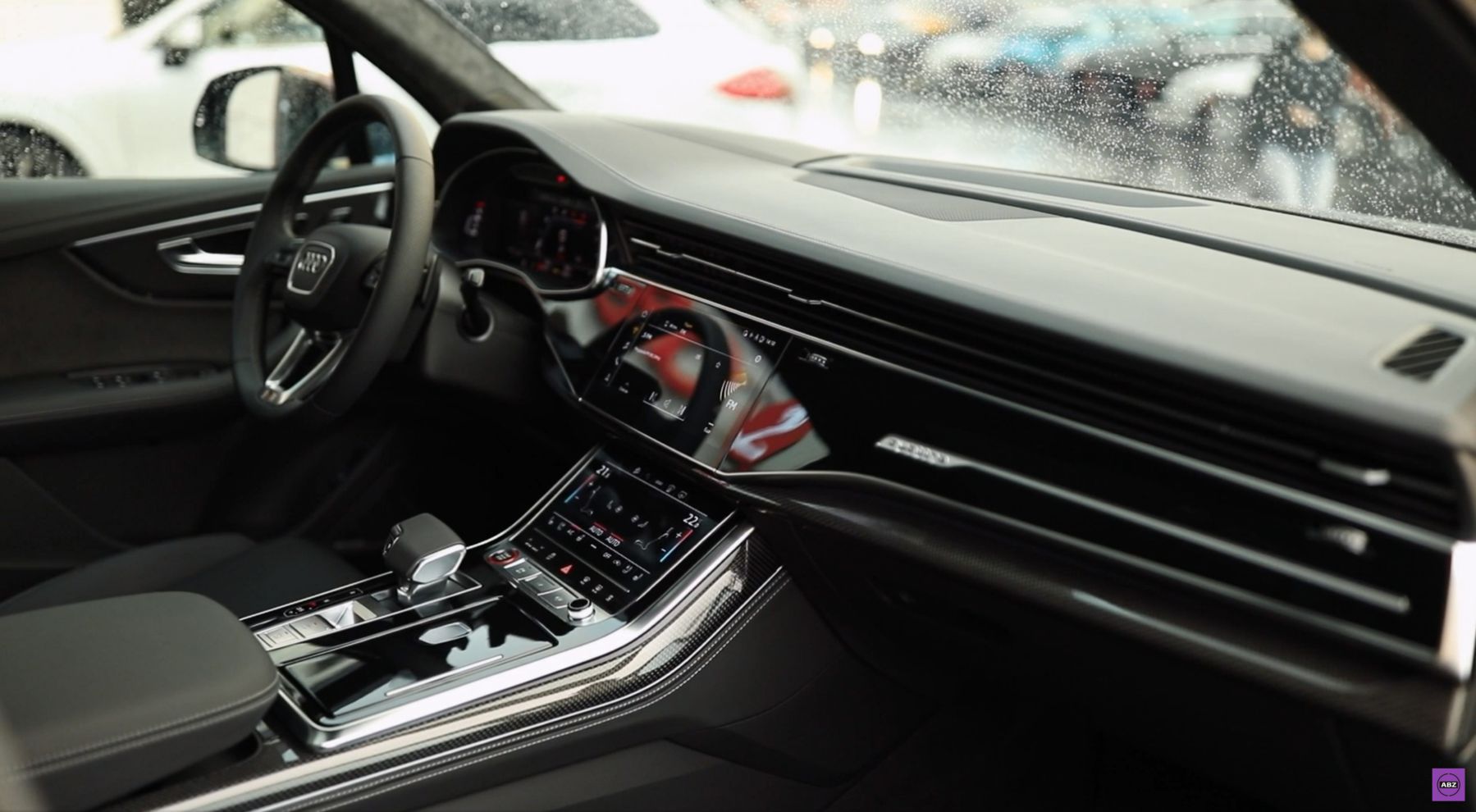 Фото Шоколадный Audi SQ7 под глянцевым Llumar Platinum