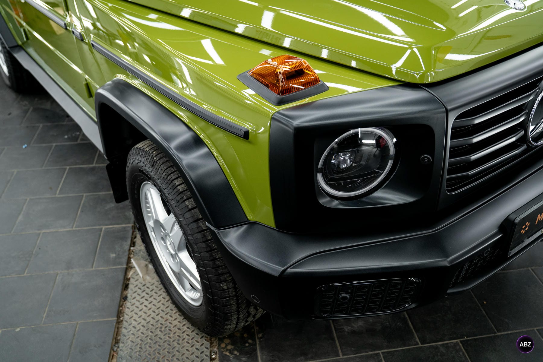 Mercedes-Benz G63 после оклейки: баланс глянца и мата 8 Фото Mercedes-Benz G63 после оклейки: баланс глянца и мата