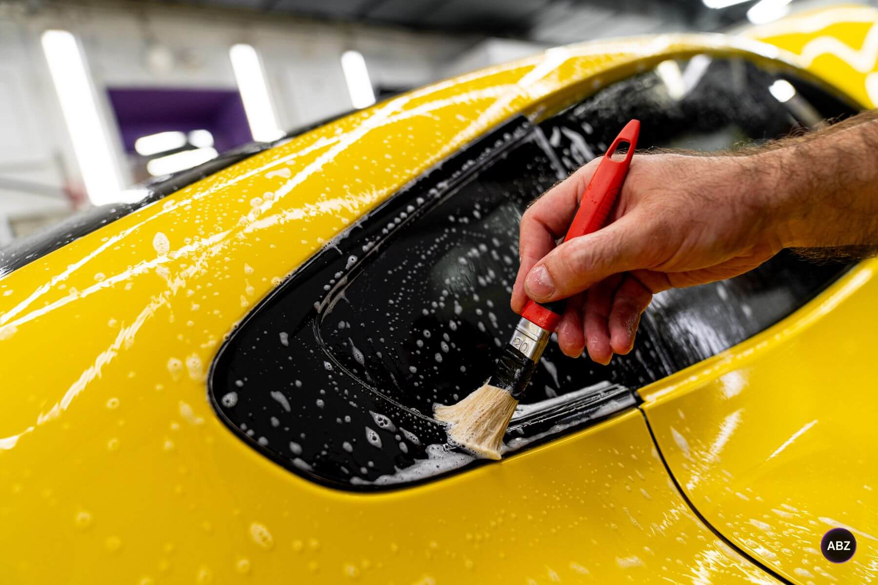 Оклейка пленкой Xiaomi SU7: когда цвет важнее всего 3 Фото Оклейка пленкой Xiaomi SU7: когда цвет важнее всего