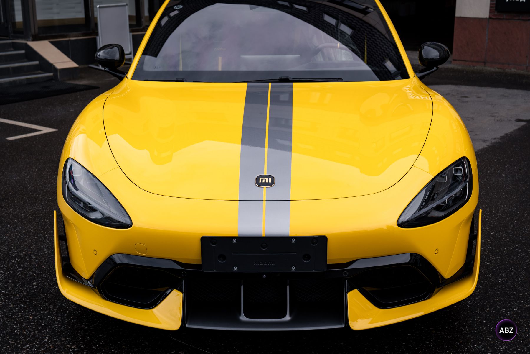 Оклейка пленкой Xiaomi SU7: когда цвет важнее всего 9 Фото Оклейка пленкой Xiaomi SU7: когда цвет важнее всего