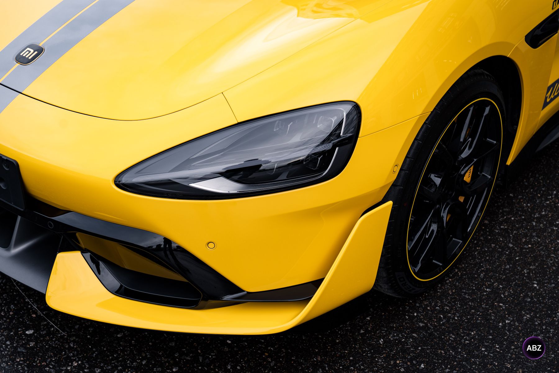 Оклейка пленкой Xiaomi SU7: когда цвет важнее всего 10 Фото Оклейка пленкой Xiaomi SU7: когда цвет важнее всего