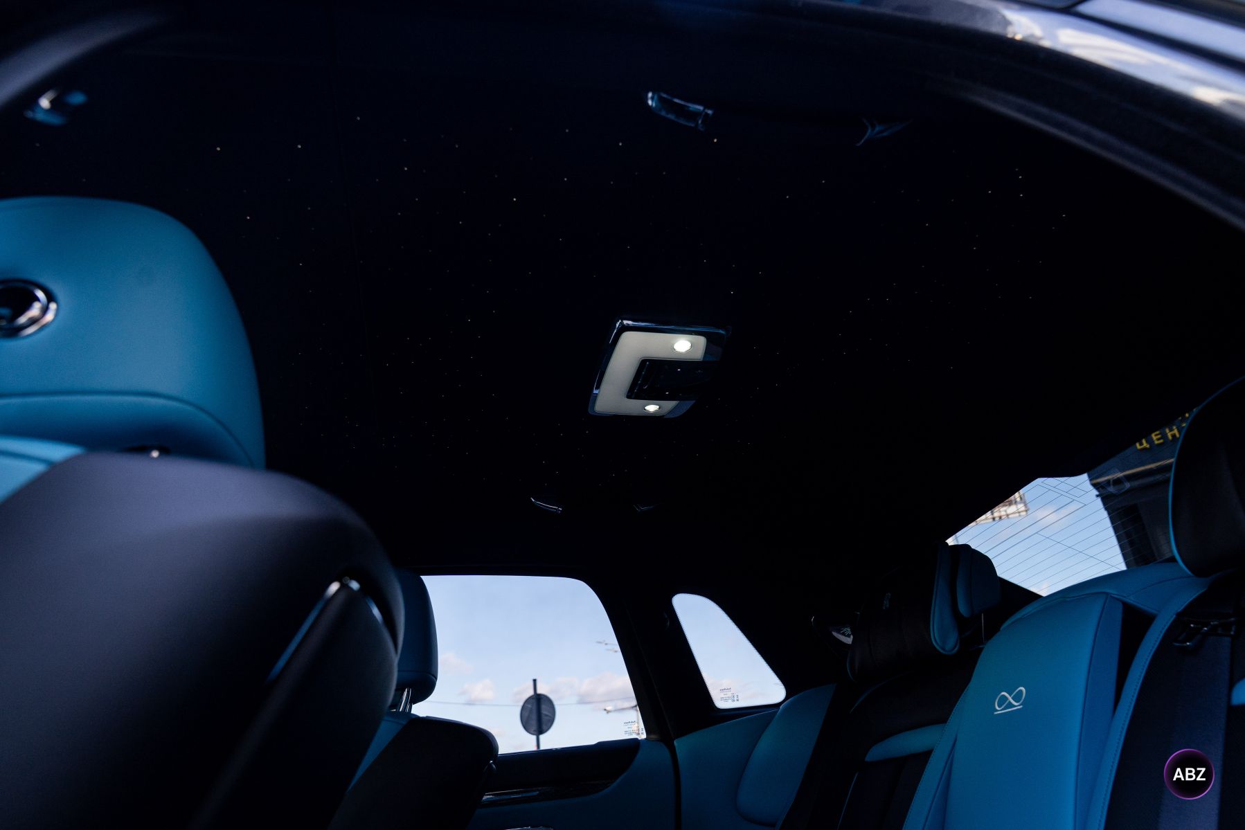 Rolls-Royce Ghost — когда внимание к деталям важнее внешних эффектов 22 Фото Rolls-Royce Ghost — когда внимание к деталям важнее внешних эффектов