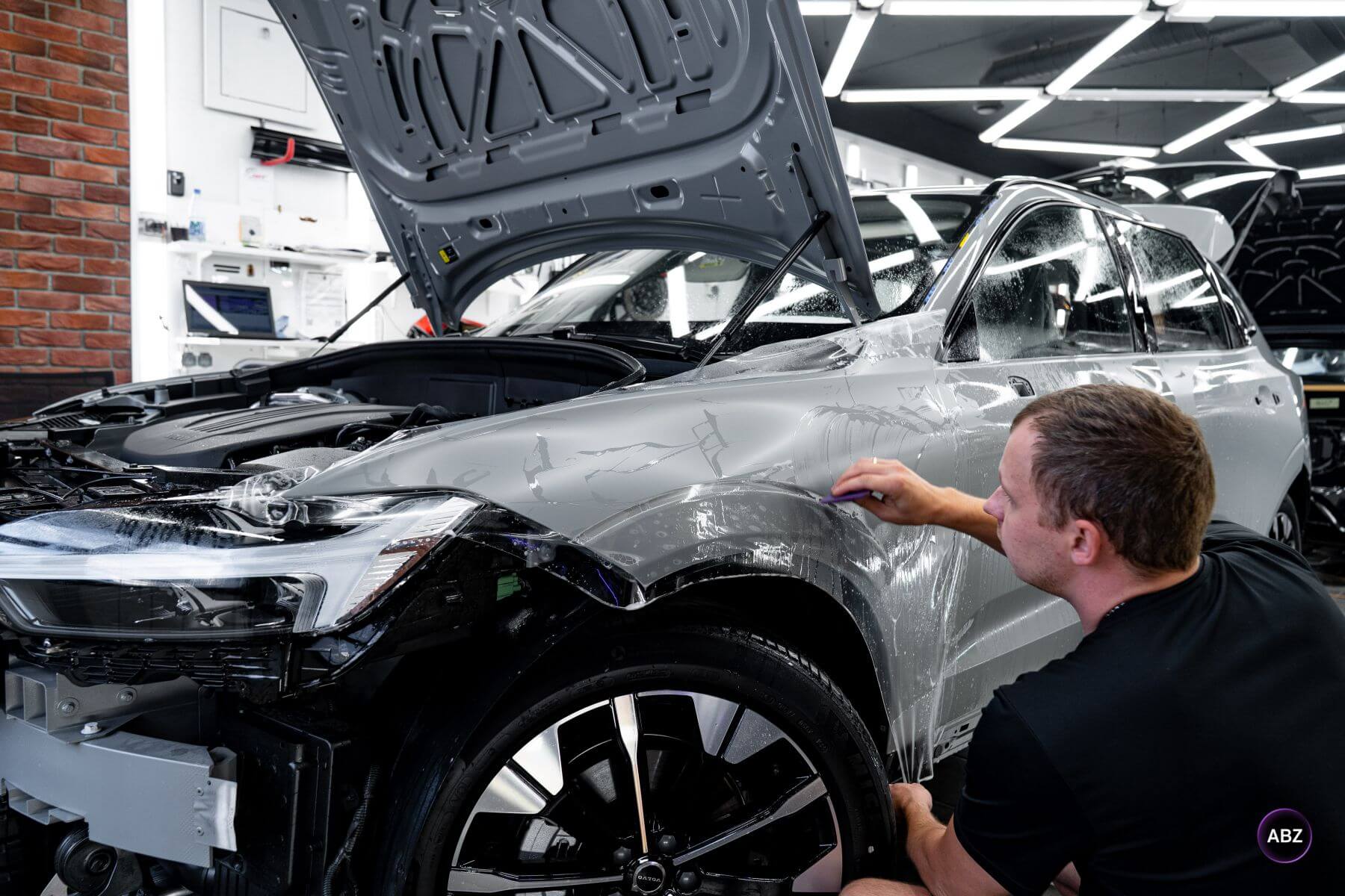 Матовый Volvo XC60 — защита кузова и комфорт без лишнего шума 5 Фото Матовый Volvo XC60 — защита кузова и комфорт без лишнего шума