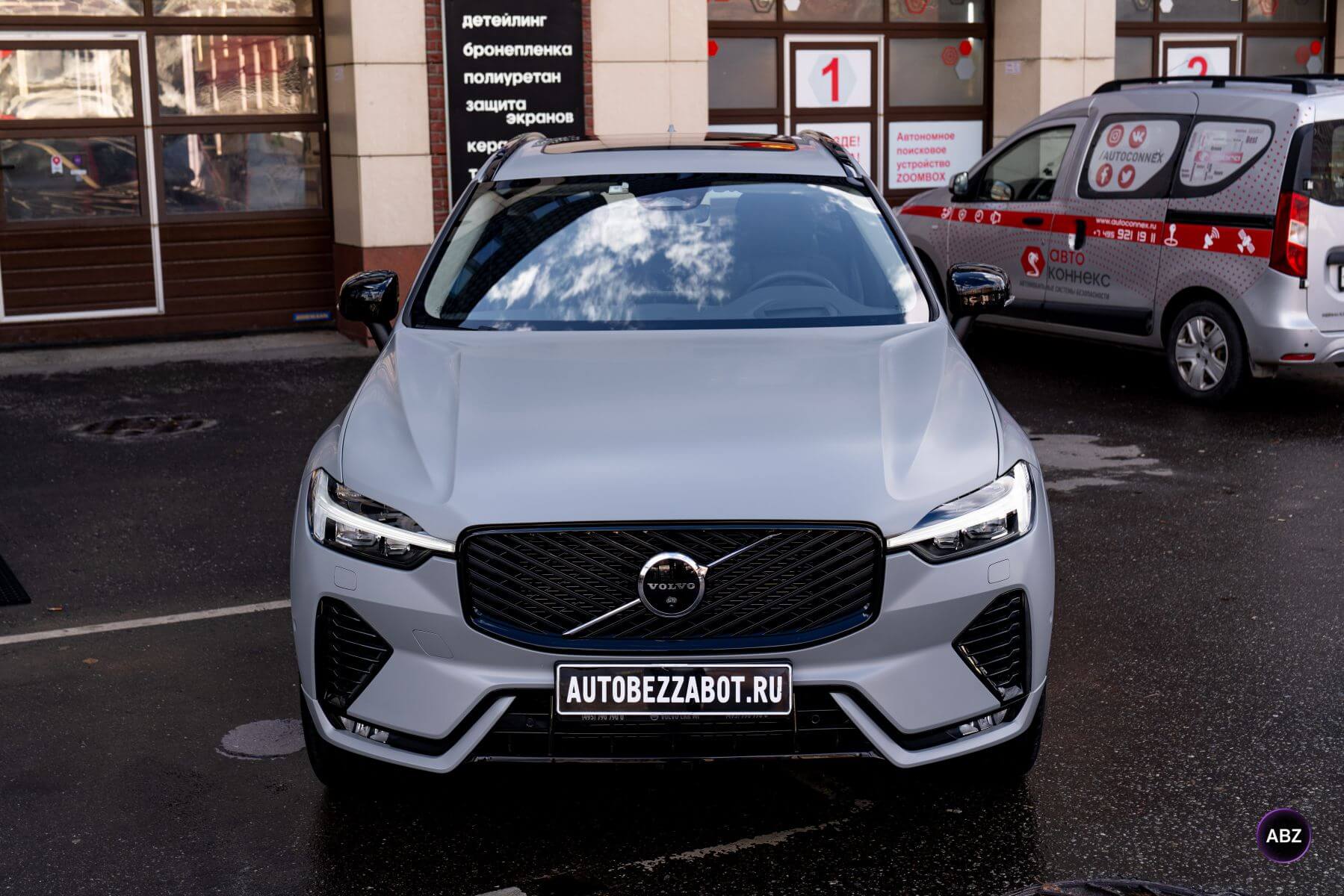 Матовый Volvo XC60 — защита кузова и комфорт без лишнего шума 7 Фото Матовый Volvo XC60 — защита кузова и комфорт без лишнего шума