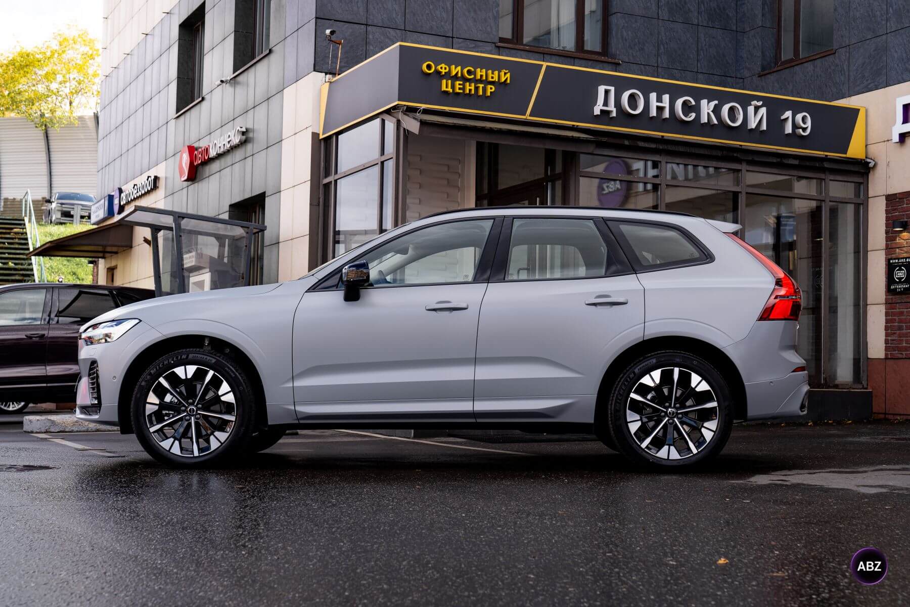 Матовый Volvo XC60 — защита кузова и комфорт без лишнего шума 12 Фото Матовый Volvo XC60 — защита кузова и комфорт без лишнего шума