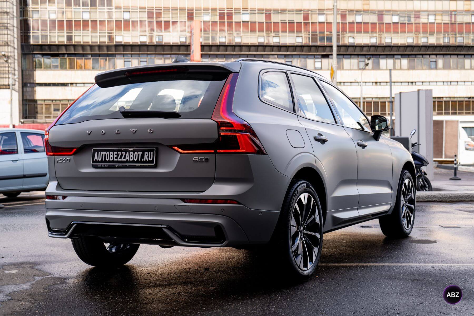 Матовый Volvo XC60 — защита кузова и комфорт без лишнего шума 15 Фото Матовый Volvo XC60 — защита кузова и комфорт без лишнего шума