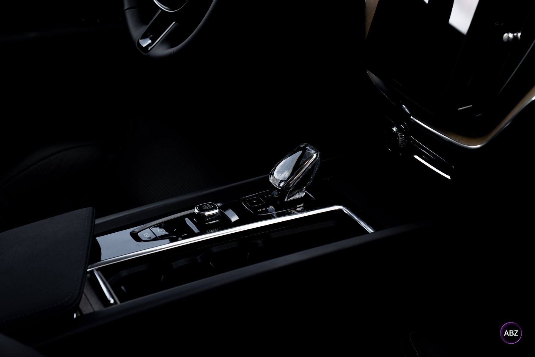 Матовый Volvo XC60 — защита кузова и комфорт без лишнего шума 11 Фото Матовый Volvo XC60 — защита кузова и комфорт без лишнего шума