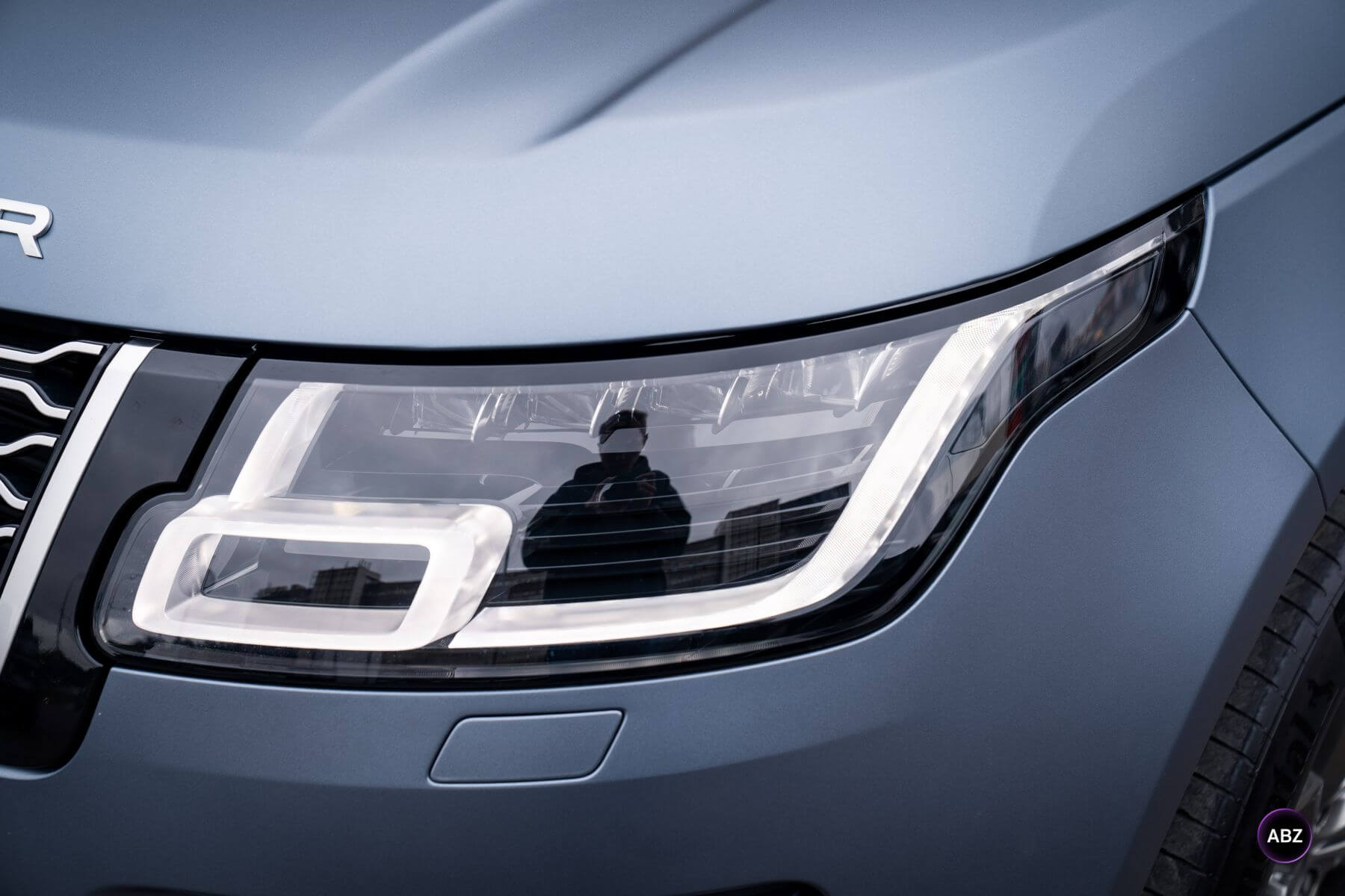 Оклейка Range Rover Vogue SE матовым полиуретаном: новый взгляд на привычный цвет 9 Фото Оклейка Range Rover Vogue SE матовым полиуретаном: новый взгляд на привычный цвет