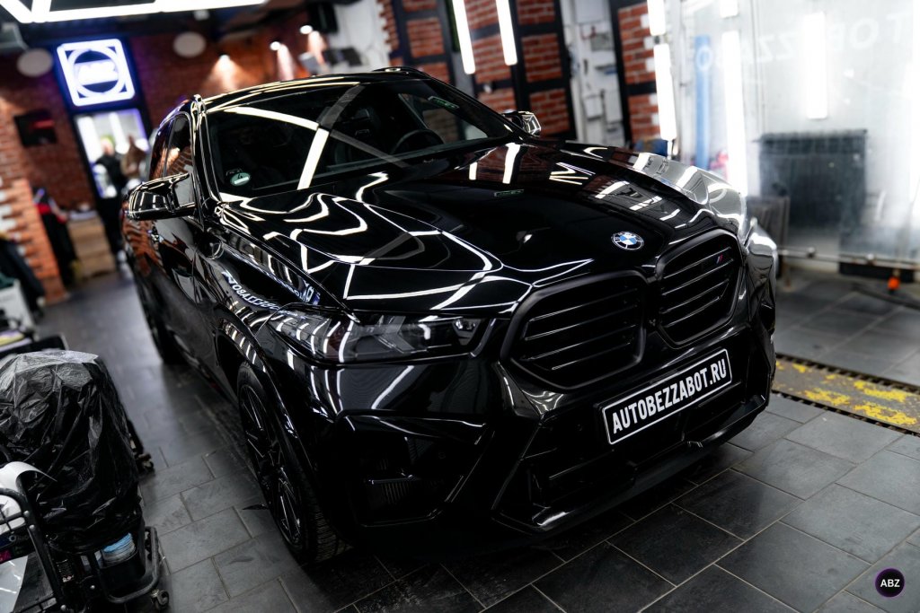 Уход за автомобилем в 2026 году 6 Полировка кузова автомобиля BMW X6 в детейлинг-центре ABZ