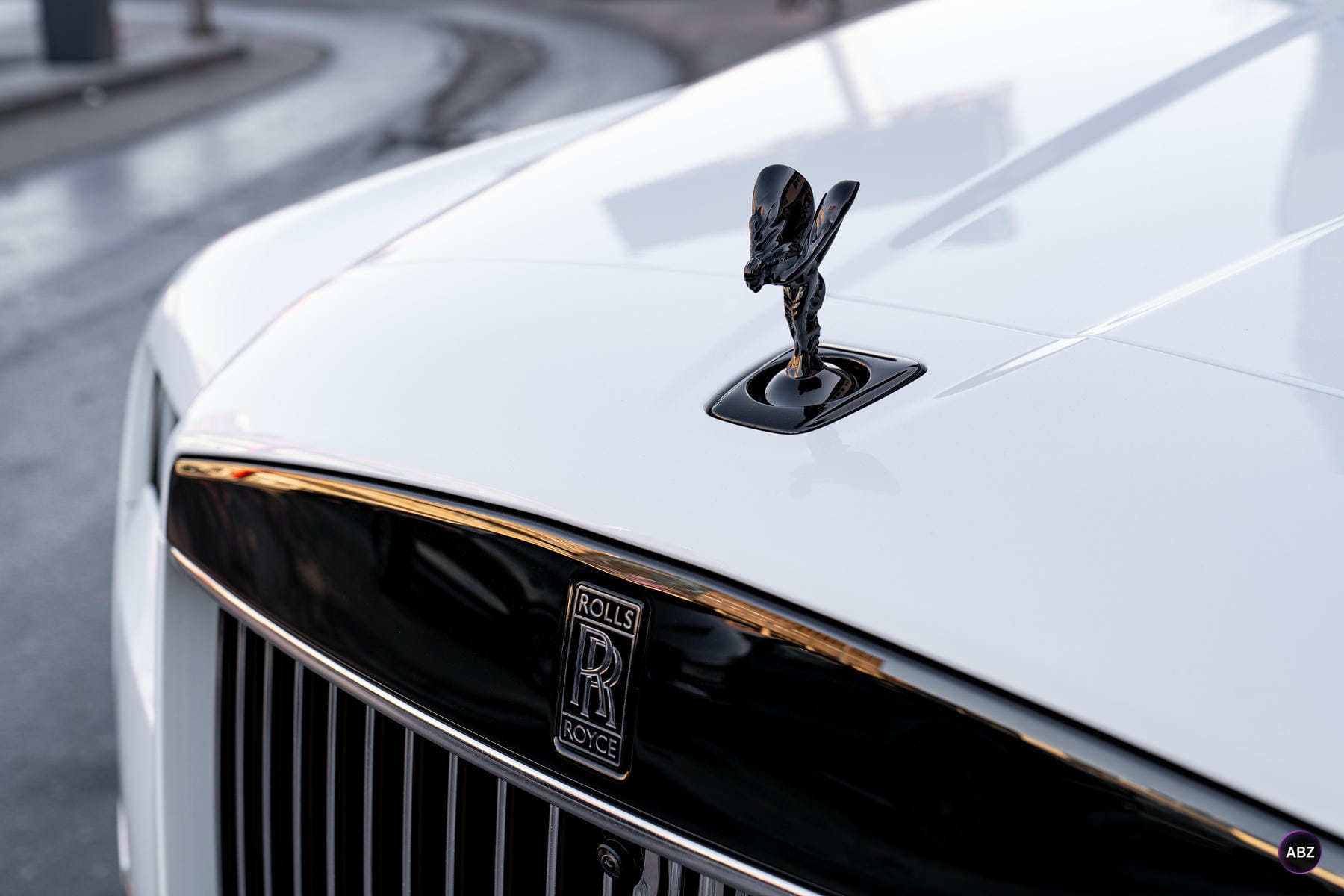Что мы сделали с трёхтонным белым Rolls-Royce Cullinan 2 Фото Что мы сделали с трёхтонным белым Rolls-Royce Cullinan