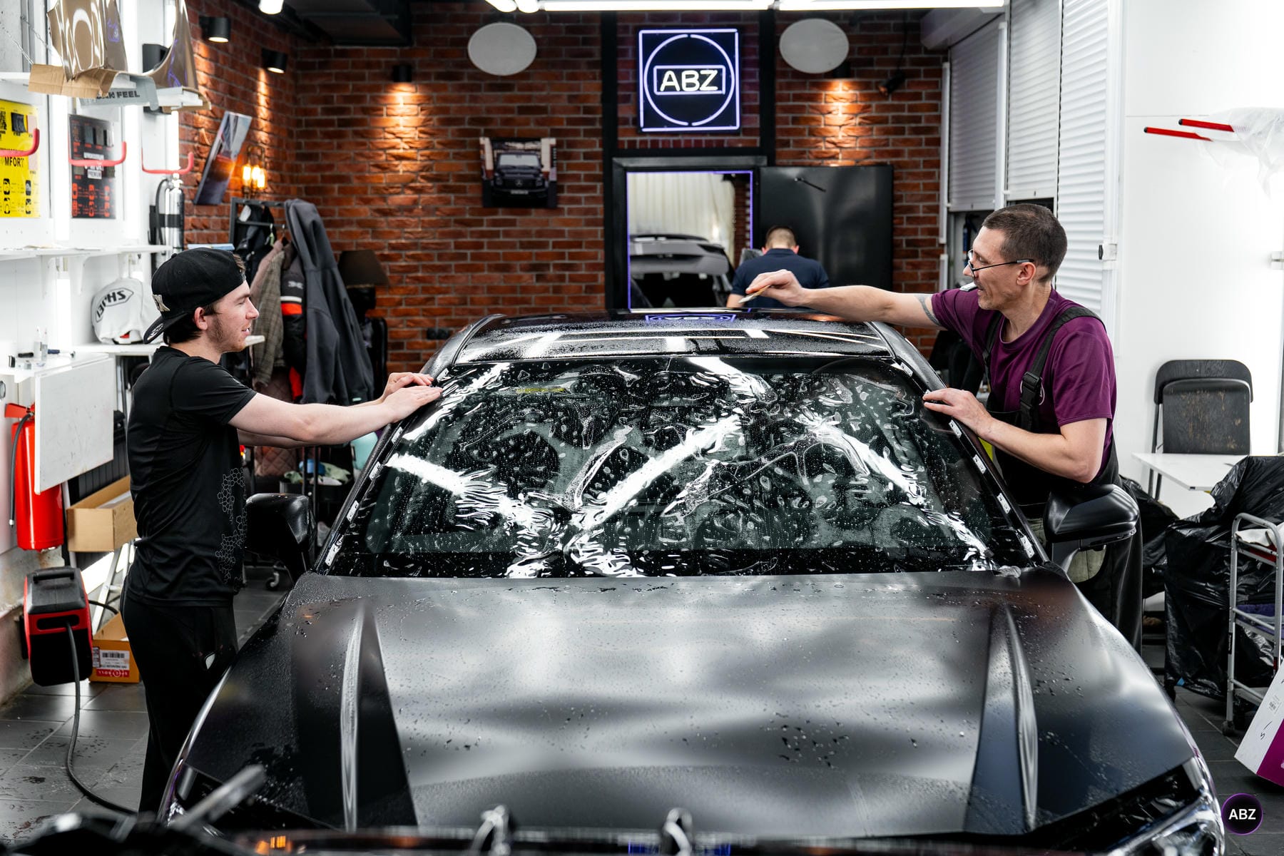 Как сделать обычную Toyota Camry стильной и защищенной 13 Фото Как сделать обычную Toyota Camry стильной и защищенной