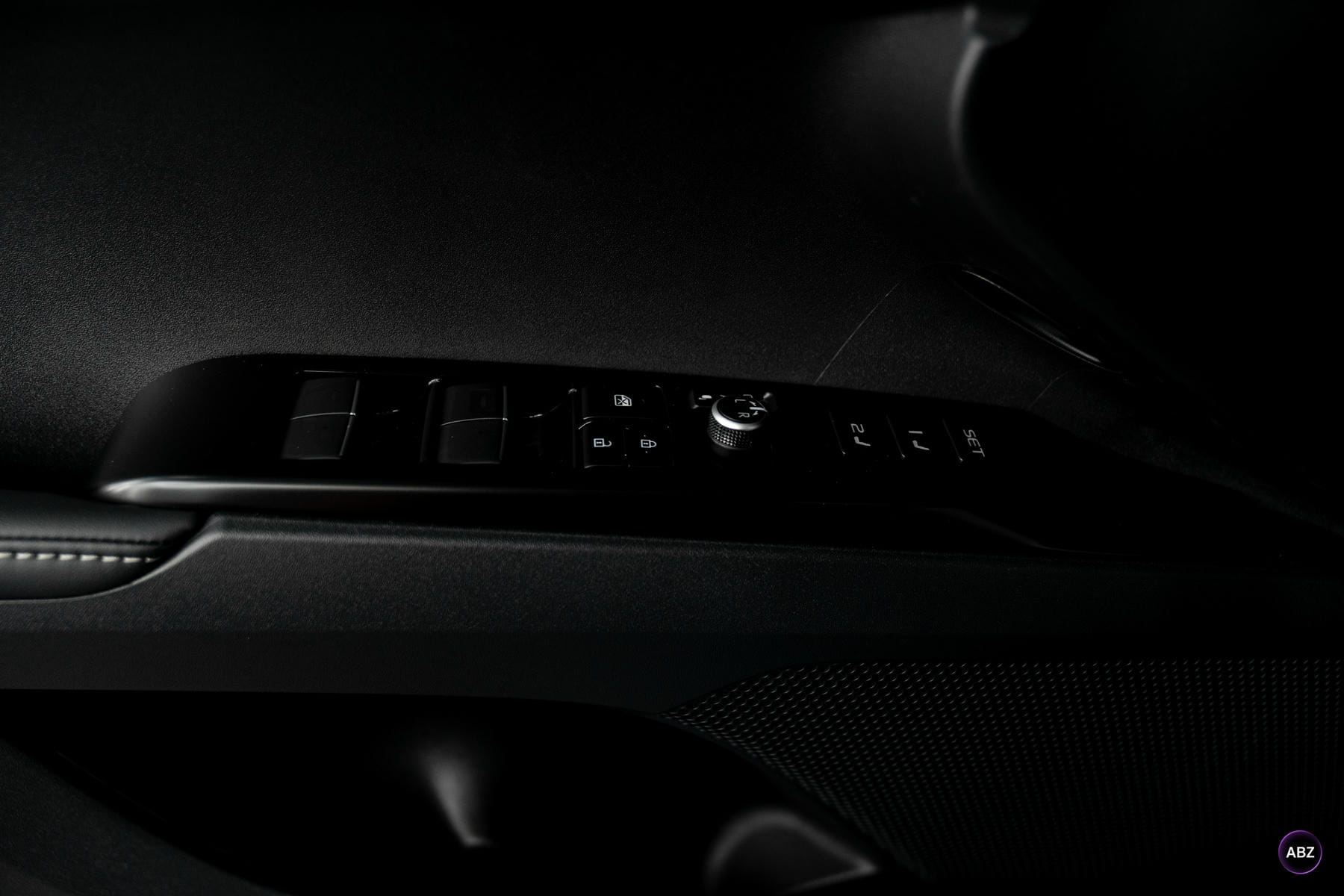 Как сделать обычную Toyota Camry стильной и защищенной 19 Фото Как сделать обычную Toyota Camry стильной и защищенной