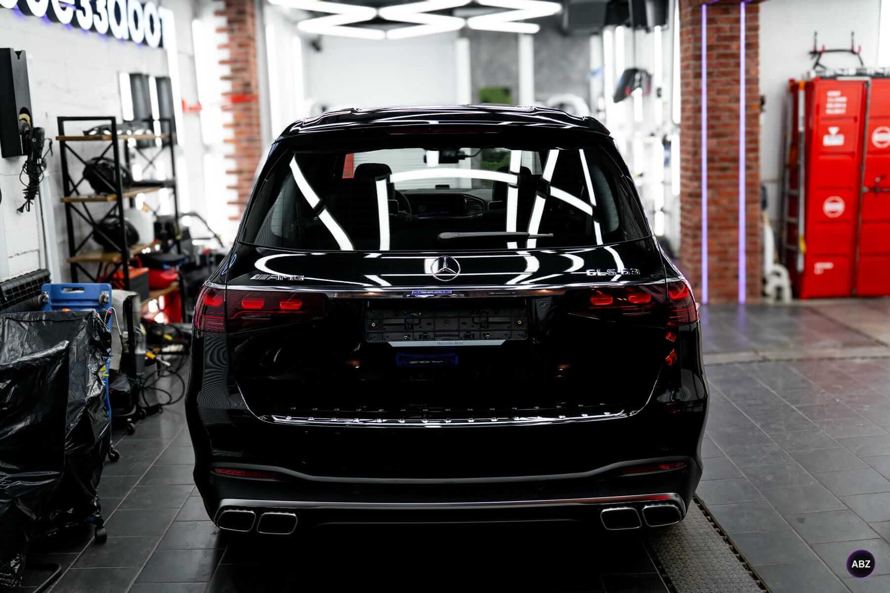 Оклейка авто цветной полиуретановой пленкой: Mercedes-Benz GLS в Super Purple 9 Фото Оклейка авто цветной полиуретановой пленкой: Mercedes-Benz GLS в Super Purple