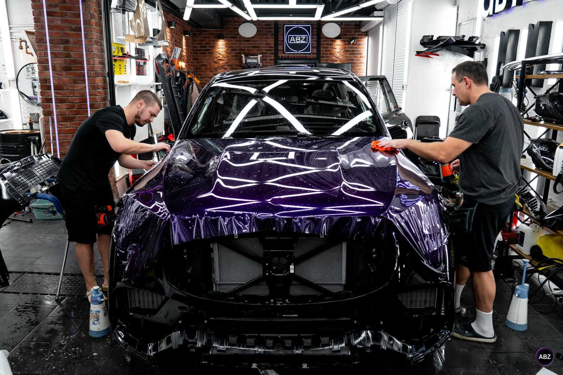 Оклейка авто цветной полиуретановой пленкой: Mercedes-Benz GLS в Super Purple 3 Фото Оклейка авто цветной полиуретановой пленкой: Mercedes-Benz GLS в Super Purple