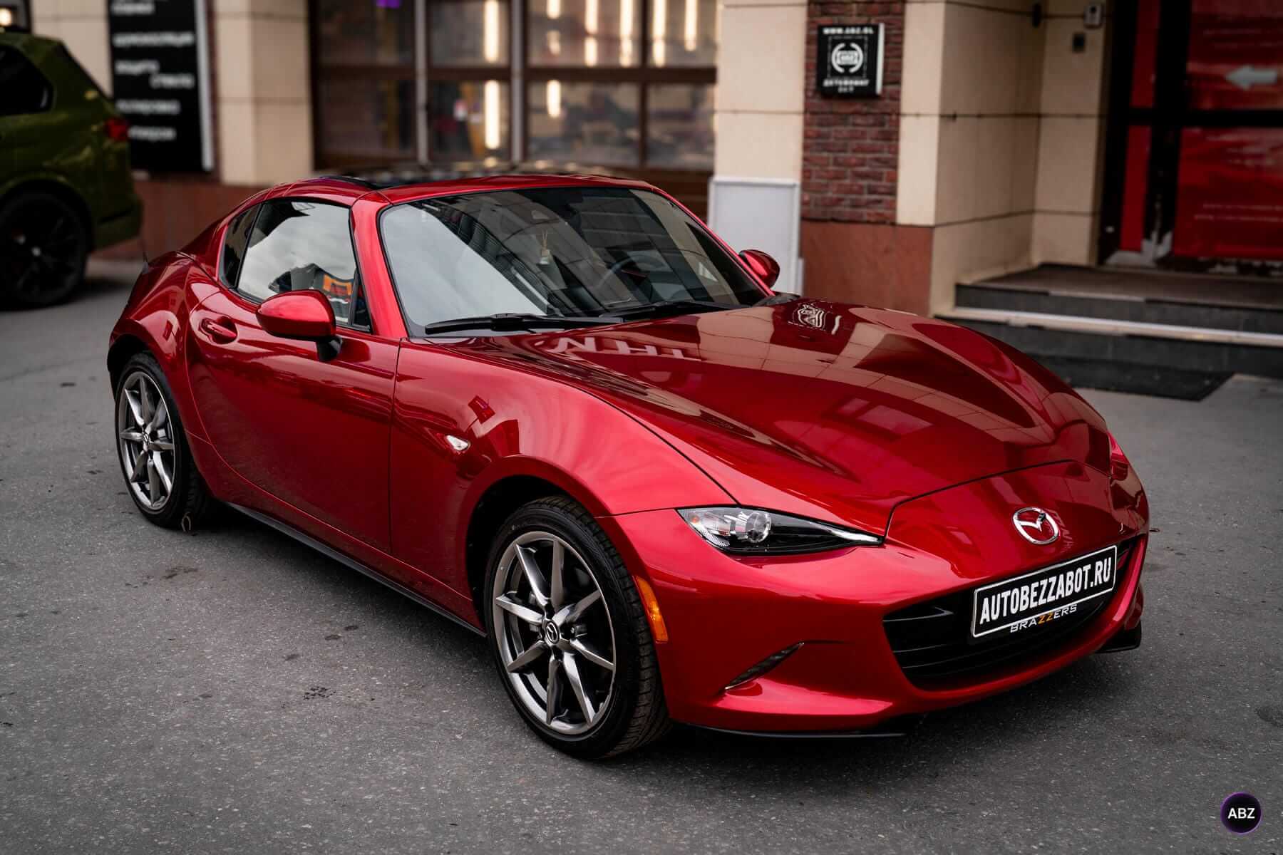Оклейка автомобиля полиуретановой плёнкой: полная защита кузова Mazda MX-5 1 Фото Оклейка автомобиля полиуретановой плёнкой: полная защита кузова Mazda MX-5