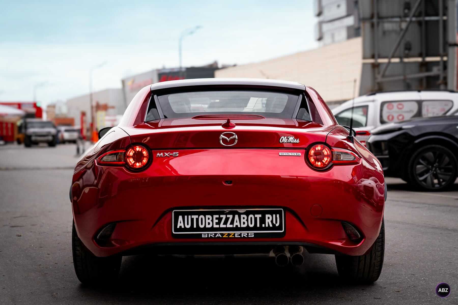 Оклейка автомобиля полиуретановой плёнкой: полная защита кузова Mazda MX-5 10 Фото Оклейка автомобиля полиуретановой плёнкой: полная защита кузова Mazda MX-5