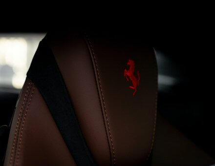 Фото защиты интерьера салона автомобиля Ferrari Roma