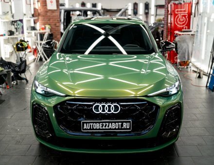 Фото бронирования стекол автомобиля Audi Q5L