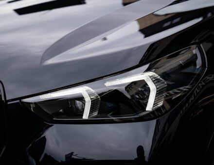 Фото бронирования фар автомобиля BMW X1