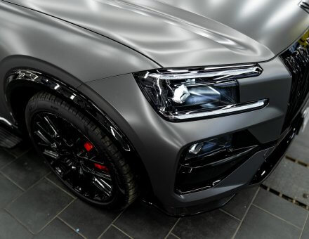 Фото бронирования фар автомобиля Zeekr 8X