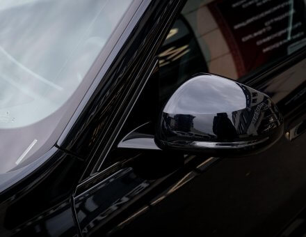 Фото бронирования стекол автомобиля BMW X1