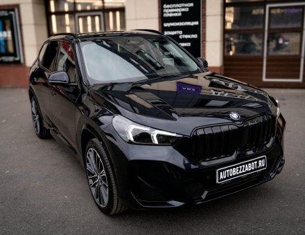 Фото бронирования стекол автомобиля BMW X1