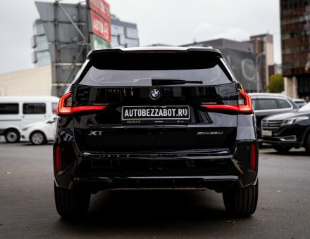 Фото оклейки антигравийной пленкой BMW X1