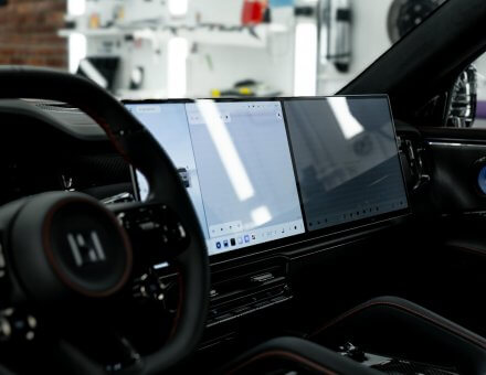 Фото защиты интерьера салона автомобиля Zeekr 8X