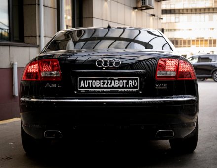 Фото оклейки антигравийной пленкой Audi A8 L